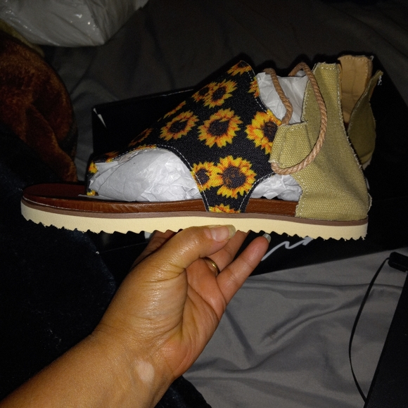 Summer sandals by RRC - Picture 2 of 11